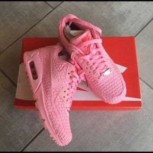 SOLD Nike Air Max 90 Shanghai Cake Limited Edition